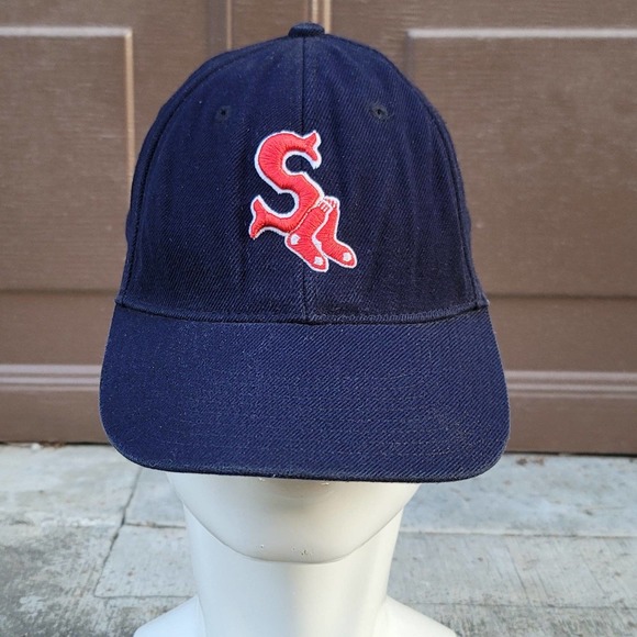 Nike Boston Red Sox Fitted Hat - Picture 2 of 6